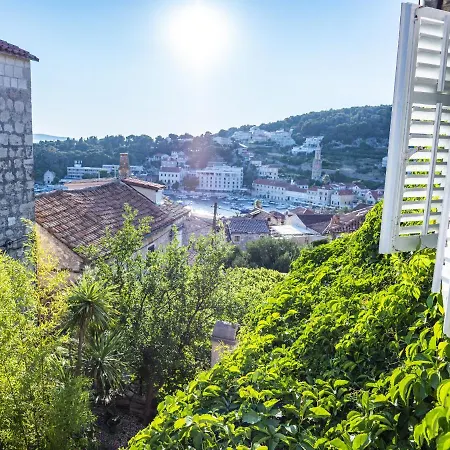 Art House Hvar * هفار