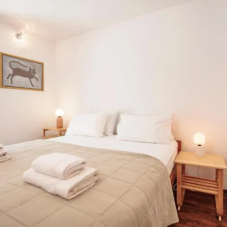 Art House Hvar Будинок відпочинку *