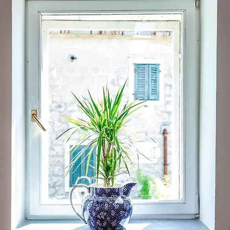 Будинок відпочинку Art House Hvar