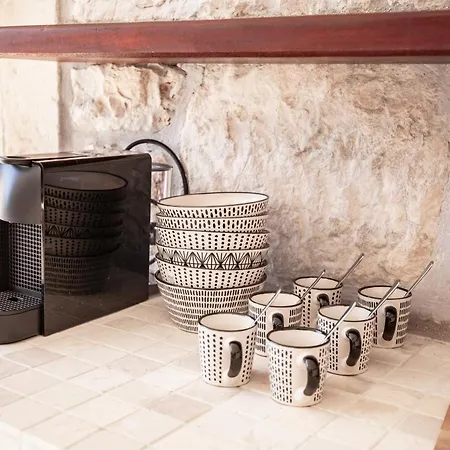 Будинок відпочинку Art House Hvar